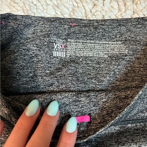 Capris/Ankle leggings  - Picture 2 of 3